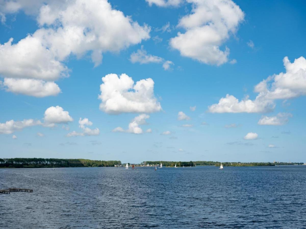 Spacious Waterfront Apartment Arnemuiden Bagian luar foto