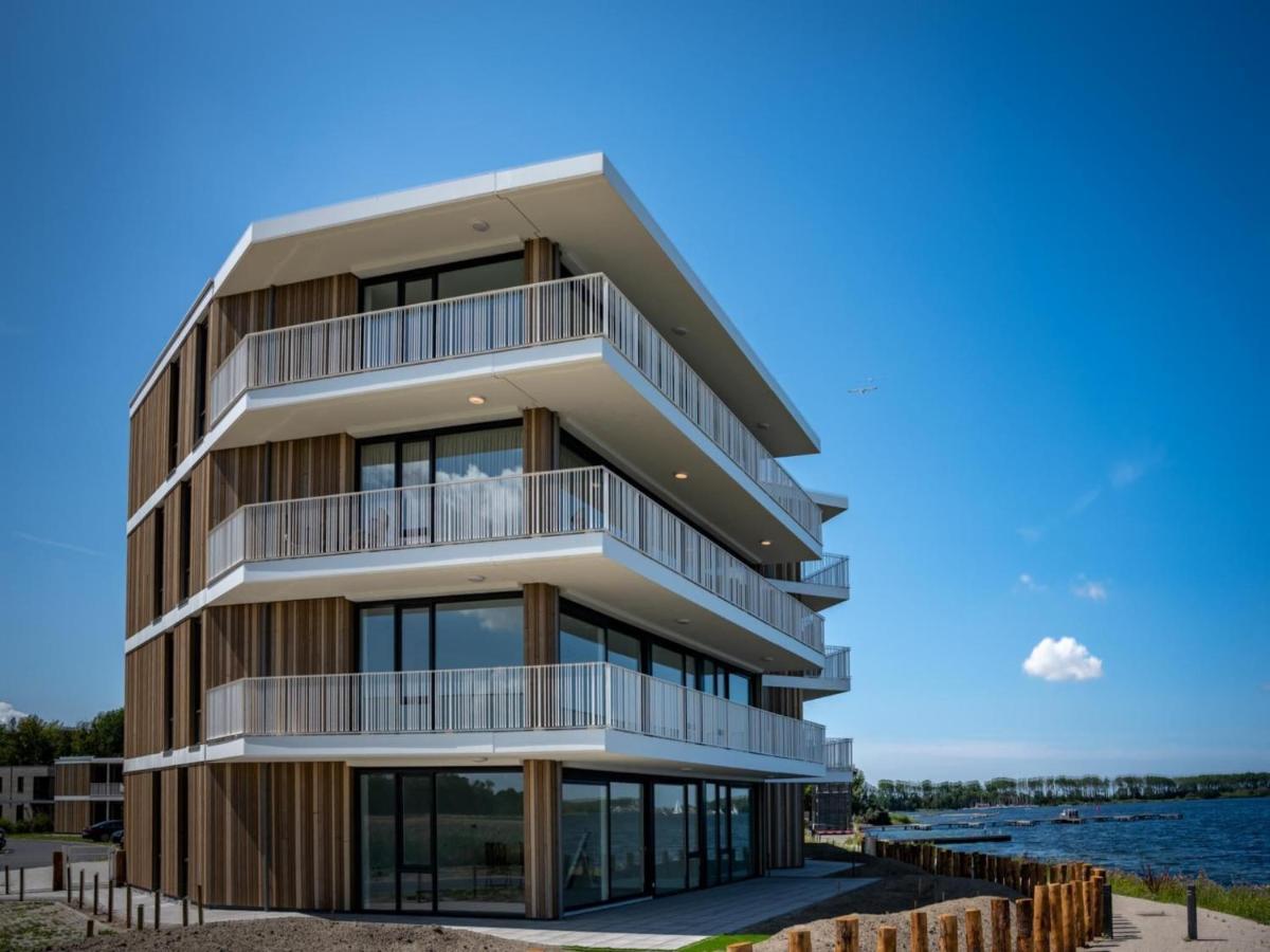 Spacious Waterfront Apartment Arnemuiden Bagian luar foto