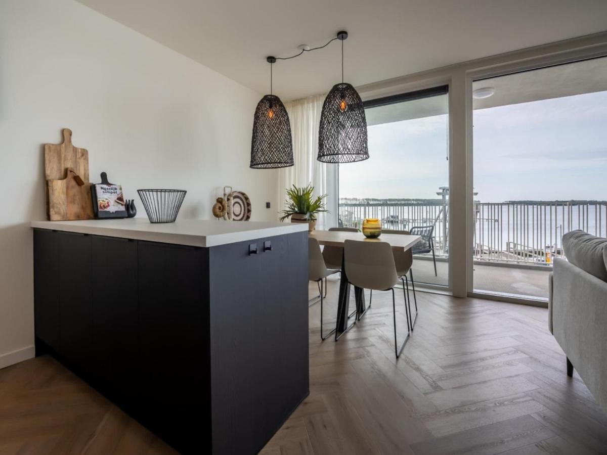 Spacious Waterfront Apartment Arnemuiden Bagian luar foto