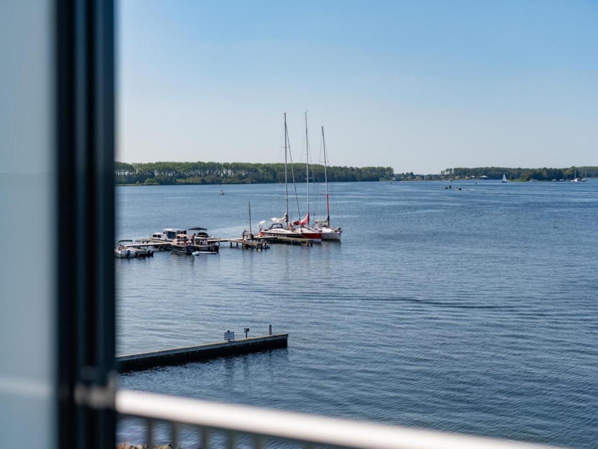 Spacious Waterfront Apartment Arnemuiden Bagian luar foto