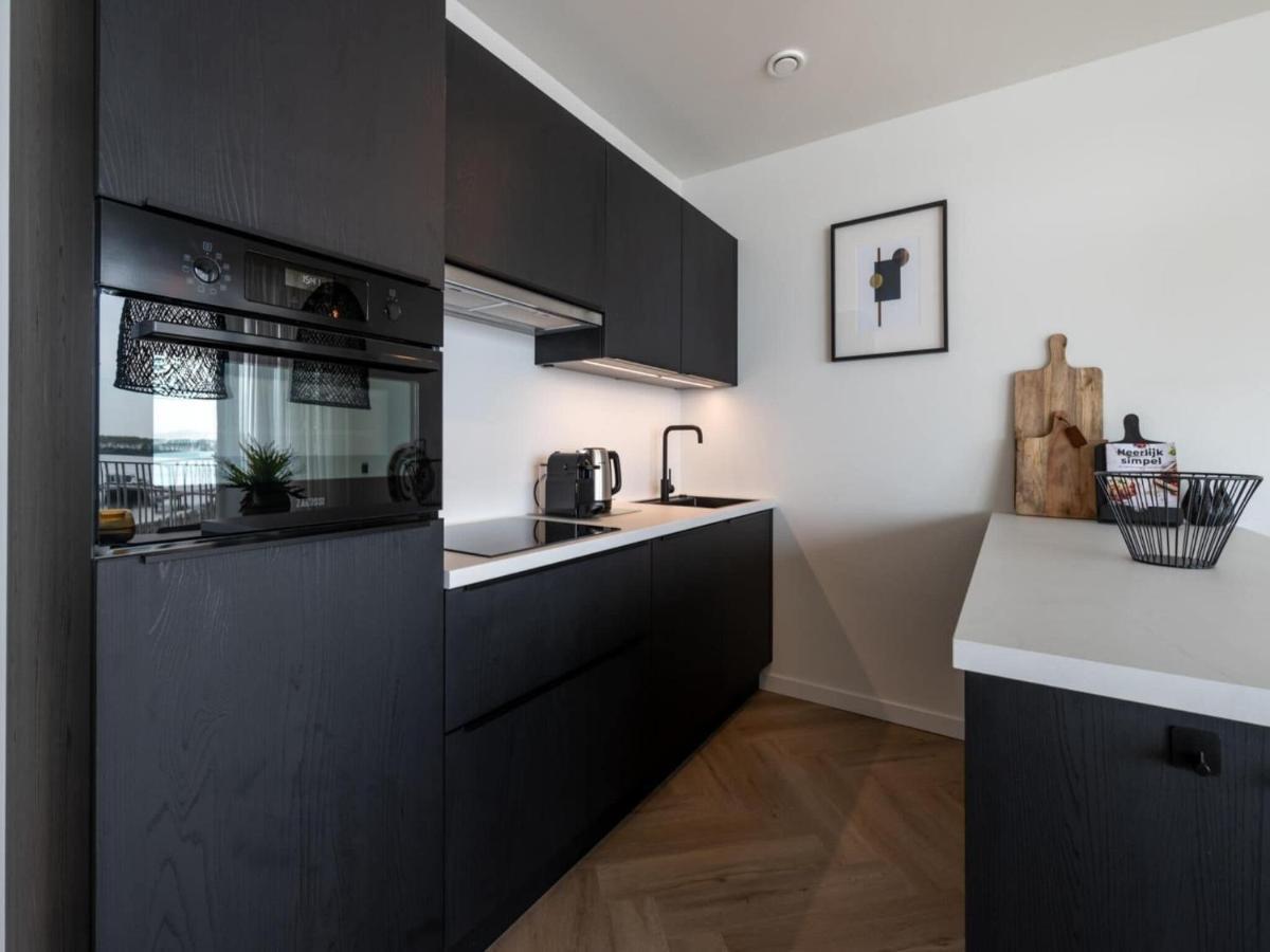 Spacious Waterfront Apartment Arnemuiden Bagian luar foto